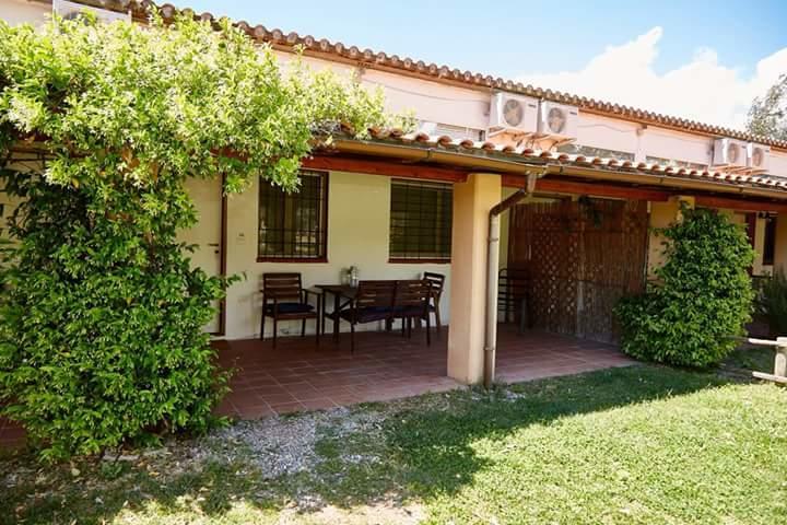 Borgo S.Maria Di Vulci Guest House มอนตัลโต ดิ กัสโตร ภายนอก รูปภาพ