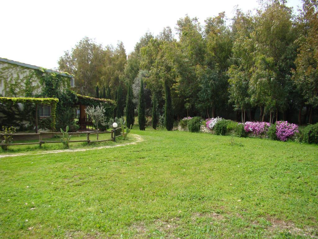 Borgo S.Maria Di Vulci Guest House มอนตัลโต ดิ กัสโตร ภายนอก รูปภาพ